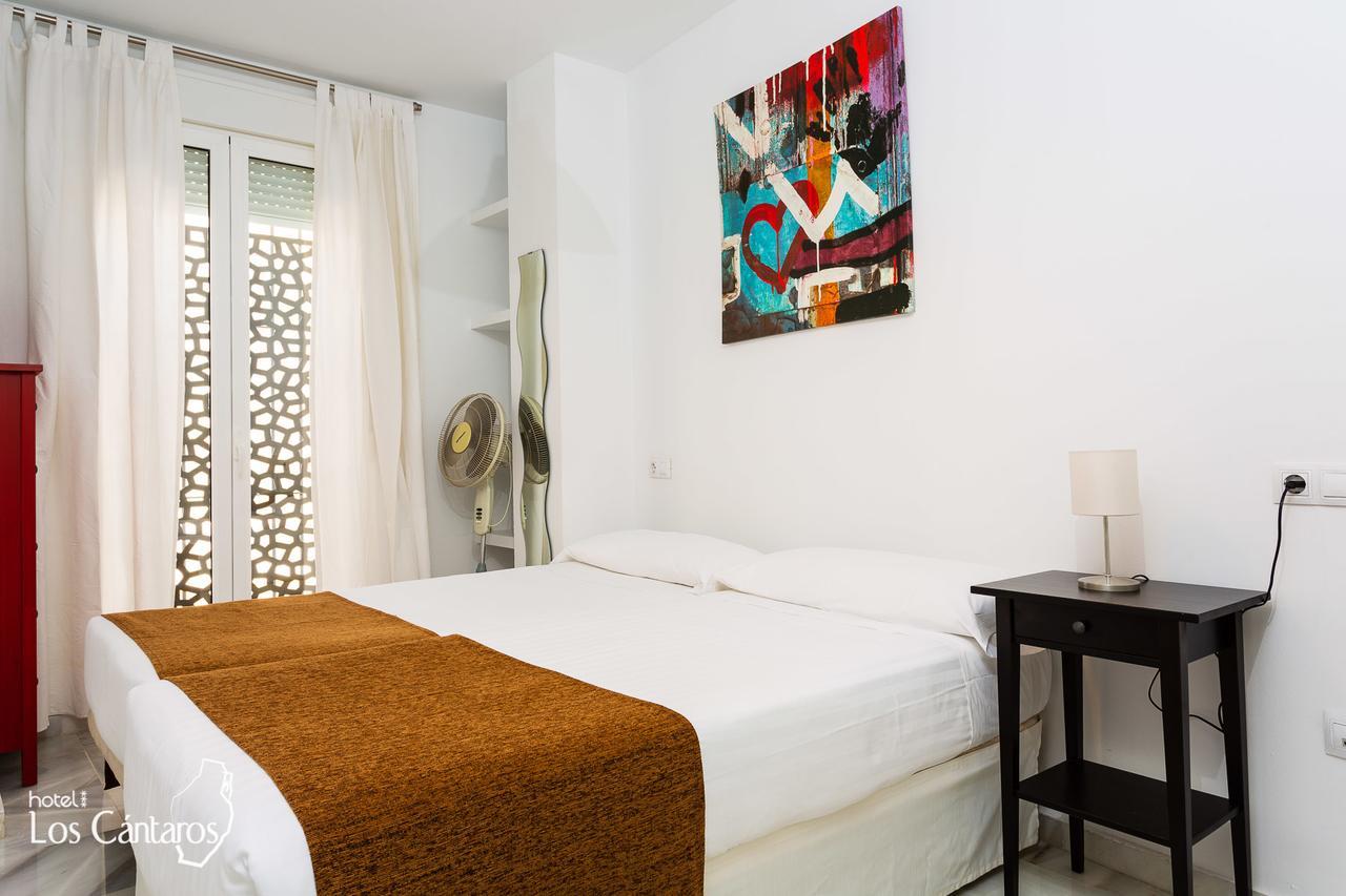 Apartamentos Los Cantaros El Puerto de Santa Maria Luaran gambar