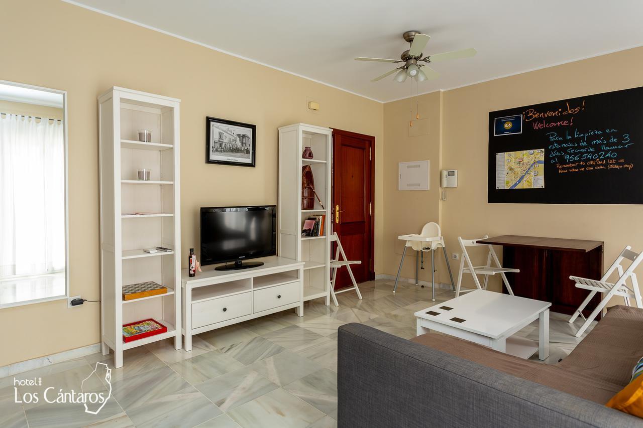 Apartamentos Los Cantaros El Puerto de Santa Maria Luaran gambar